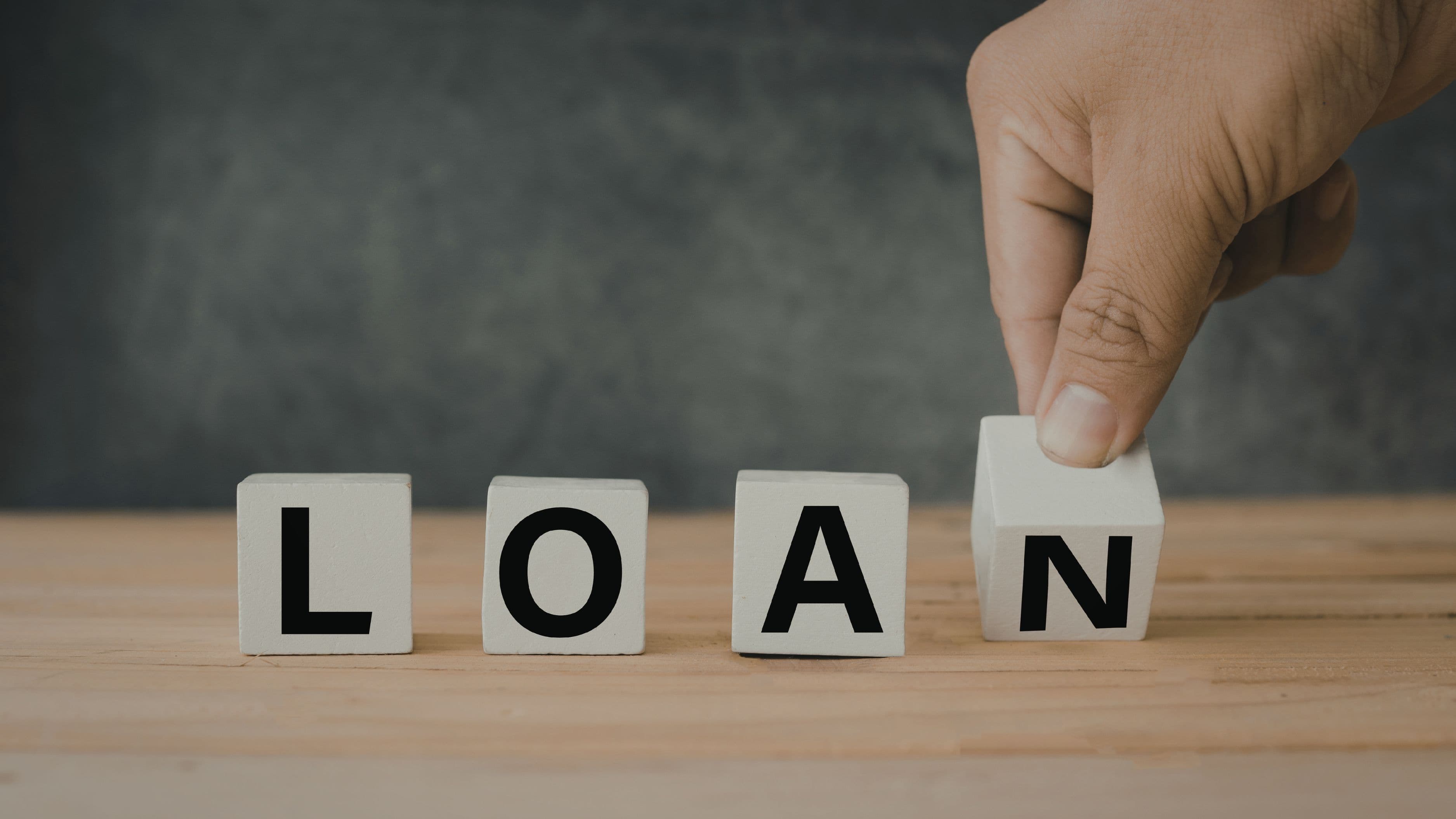 What's the Difference Between a Business Loan and a Line of Credit?